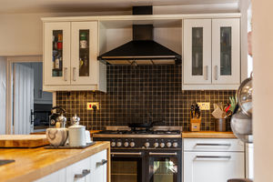 Photo 18- click for photo gallery